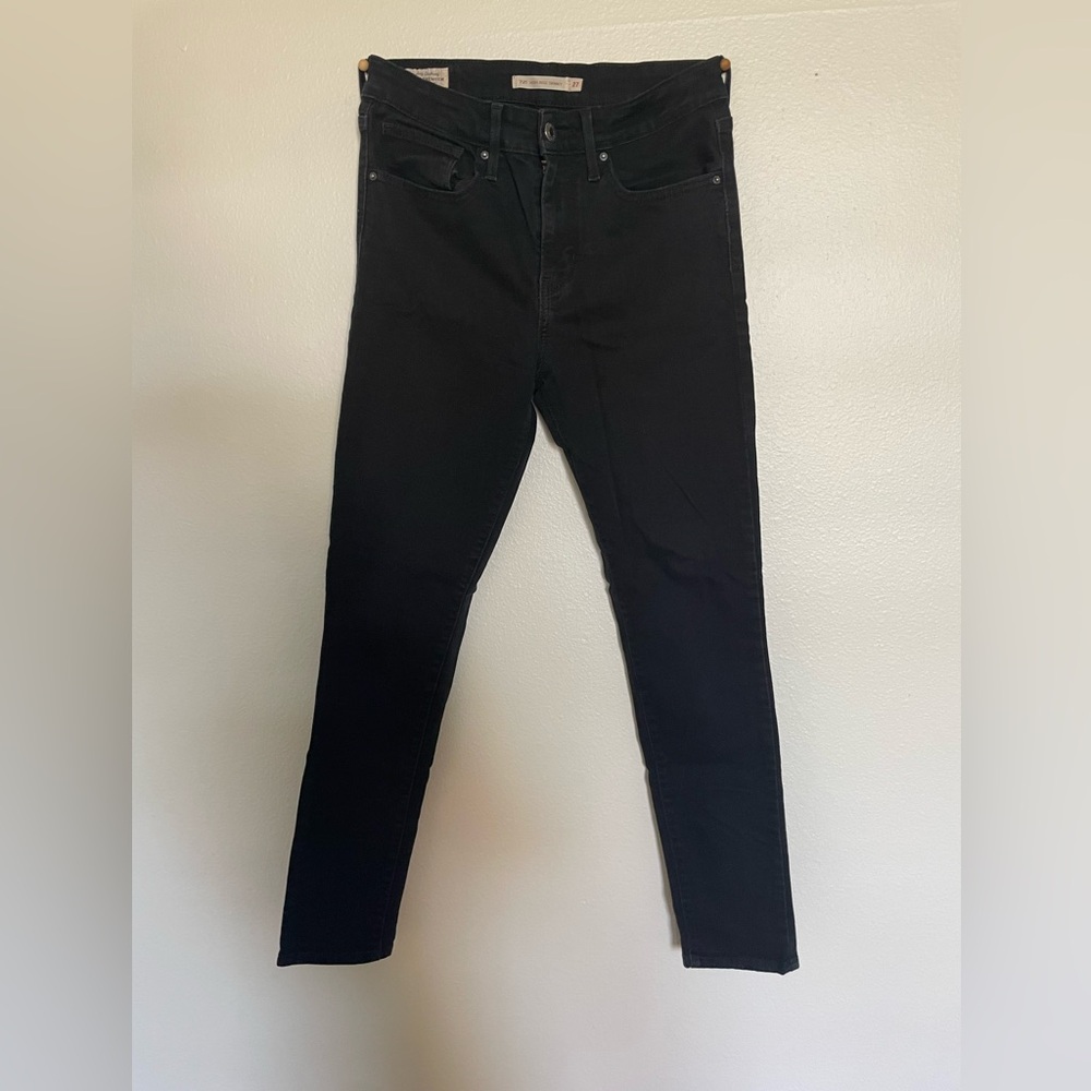 Levi's Women's High Rise Jeans - Black